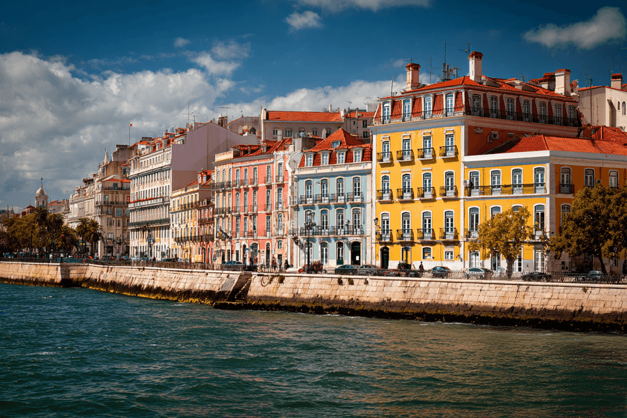 Adapta tu estrategia de marketing al mercado portugués teniendo en cuenta sus aspectos culturales y legales para expandir tu negocio exitosamente.